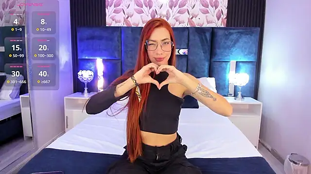 Snapshot of LolaGray__ chatting on February 12, 2026, 7:02 pm LolaGray online show from February 12, 2026, 7:02 pm