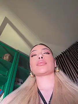 Snapshot of Ginevrafedez chatting on February 20, 2026, 2:30 am Ginevrafedez online show from February 20, 2026, 2:30 am