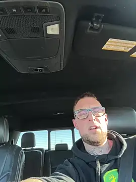 WIDBIGWHITECOCK online show from February 2, 2026, 7:35 pm