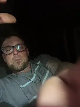 WIDBIGWHITECOCK online show from June 14, 2026, 5:08 am