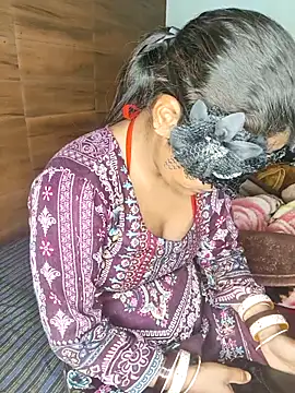 Snapshot of catstar143 chatting on February 19, 2026, 7:33 pm catstar143 online show from February 19, 2026, 7:33 pm