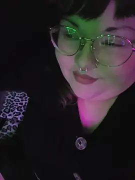 LunaLuxxx666 online show from March 31, 2026, 4:14 am