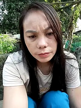 vanvan005 online show from May 15, 2026, 11:58 pm