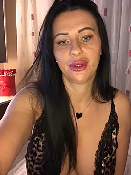 IRISWHITE17 online show from May 21, 2026, 5:16 am