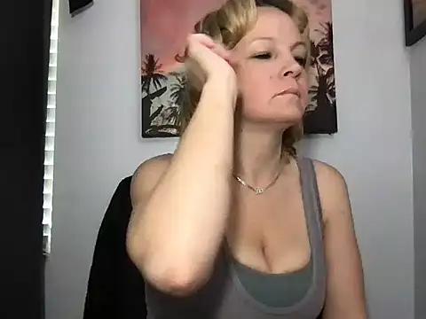 SattivvaXXX online show from April 6, 2026, 12:06 pm