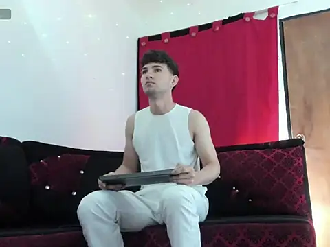 camilo model online show from January 15, 2026, 6:55 pm