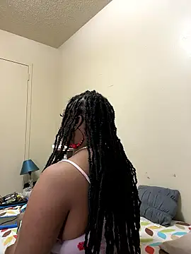 Snapshot of Egyptian_reign chatting on January 8, 2026, 10:38 pm Egyptian reign online show from January 8, 2026, 10:38 pm