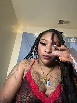 Snapshot of Egyptian_reign chatting on January 10, 2026, 10:38 pm Egyptian reign online show from January 10, 2026, 10:38 pm