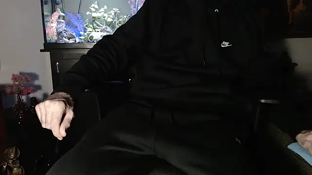 Snapshot of EspanolVato chatting on January 14, 2026, 12:14 am EspanolVato online show from January 14, 2026, 12:14 am