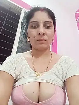 Hot ree85 online show from May 31, 2026, 6:30 am