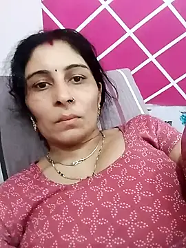 Hot ree85 online show from March 13, 2026, 4:39 am