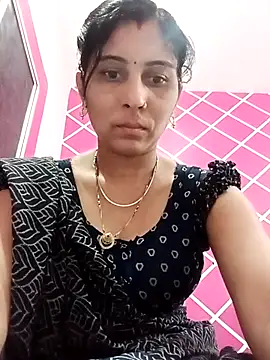 Hot ree85 online show from March 11, 2026, 6:40 am