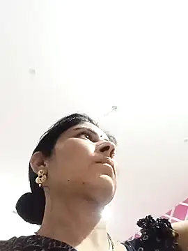 Hot ree85 online show from March 8, 2026, 5:33 am