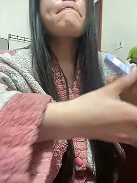 lealia699 online show from February 8, 2026, 2:37 pm