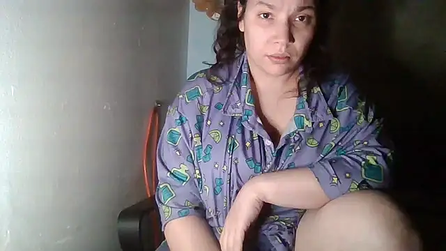 Snapshot of bellakay19 chatting on January 17, 2026, 1:20 am bellakay19 online show from January 17, 2026, 1:20 am