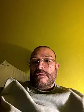 Snapshot of Zingaro0611 chatting on January 12, 2026, 7:42 pm Zingaro0611 online show from January 12, 2026, 7:42 pm