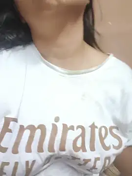 Hot Twinkle online show from June 21, 2026, 5:35 am