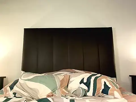 Snapshot of emilynoir__ chatting on January 19, 2026, 12:42 pm emilynoir online show from January 19, 2026, 12:42 pm