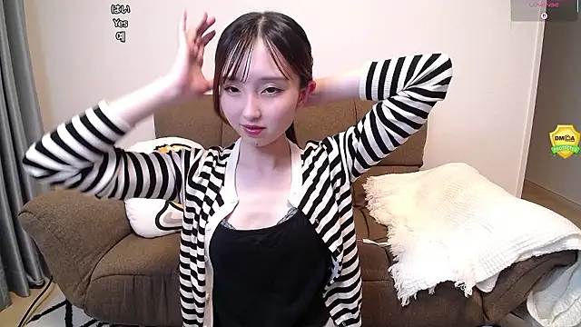 Snapshot of -Ema_ chatting on May 25, 2026, 10:58 am -Ema online show from May 25, 2026, 10:58 am