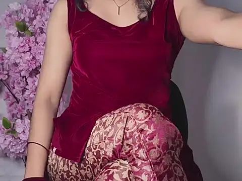 Snapshot of Yasminrosa chatting on February 21, 2026, 12:34 am Yasminrosa online show from February 21, 2026, 12:34 am