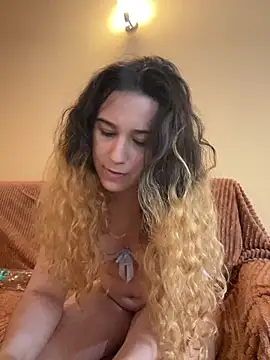 Snapshot of joanaguerreiru chatting on June 13, 2026, 9:57 pm joanaguerreiru online show from June 13, 2026, 9:57 pm