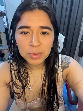 Minico25 online show from May 17, 2026, 6:24 am