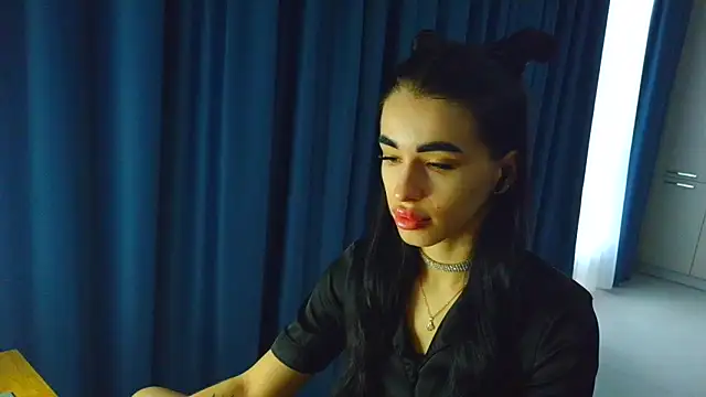 Vlada Elfie online show from March 3, 2026, 2:35 pm