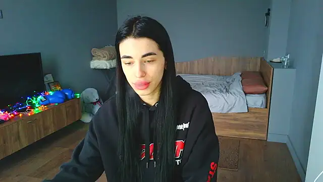 Vlada Elfie online show from April 12, 2026, 1:47 pm