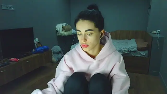 Vlada Elfie online show from April 16, 2026, 5:57 pm