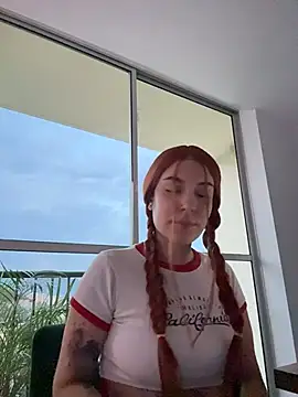 Snapshot of alesziarose_ chatting on February 5, 2026, 11:22 pm alesziarose online show from February 5, 2026, 11:22 pm