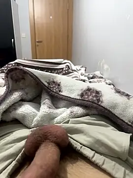 Snapshot of Azginbiri34 chatting on January 8, 2026, 7:09 pm Azginbiri34 online show from January 8, 2026, 7:09 pm