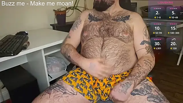 Snapshot of chriscubxxx chatting on February 24, 2026, 7:48 pm chriscubxxx online show from February 24, 2026, 7:48 pm