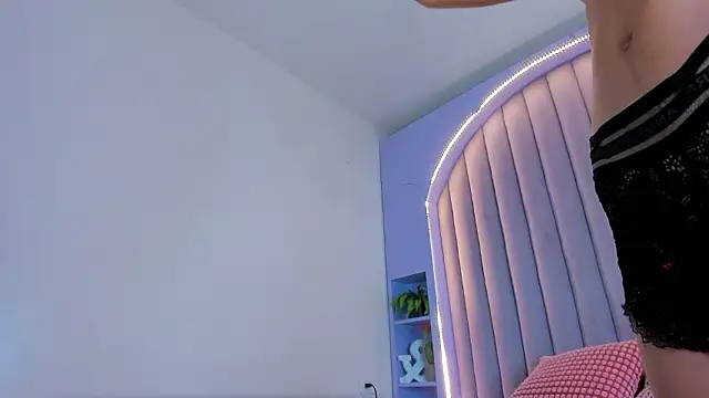 AmberStonne   online show from February 20, 2026, 6:26 am