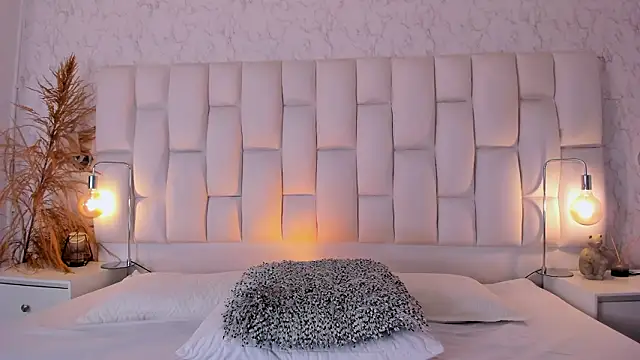 Snapshot of MassimoCo_ chatting on February 22, 2026, 10:11 pm MassimoCo online show from February 22, 2026, 10:11 pm