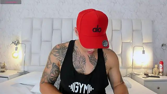 MassimoCo  online show from April 13, 2026, 11:42 pm