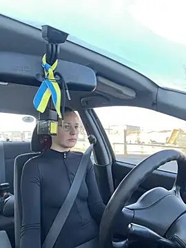 Lily Viola online show from March 27, 2026, 6:22 am