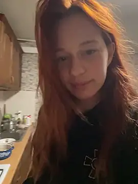 Snapshot of Lily_Viola chatting on February 15, 2026, 6:03 am Lily Viola online show from February 15, 2026, 6:03 am