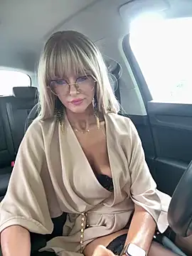 Snapshot of NaughtyNinky chatting on June 5, 2026, 7:25 am NaughtyNinky online show from June 5, 2026, 7:25 am