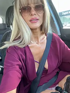 Snapshot of NaughtyNinky chatting on June 6, 2026, 6:40 am NaughtyNinky online show from June 6, 2026, 6:40 am