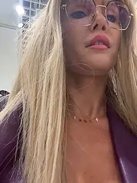 NaughtyNinky online show from February 26, 2026, 12:16 pm