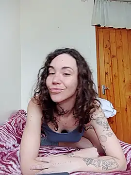 Dirty Pink online show from January 14, 2026, 10:41 am