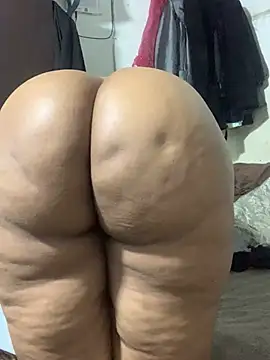 Xsexysnow33s online show from June 24, 2026, 12:37 pm