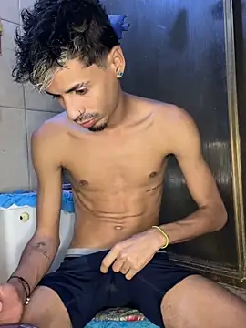 Snapshot of alexx_23cm chatting on April 4, 2026, 10:49 pm alexx 23cm online show from April 4, 2026, 10:49 pm