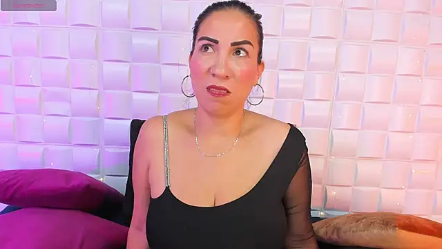 AmberJoyMilf online show from May 22, 2026, 12:25 pm