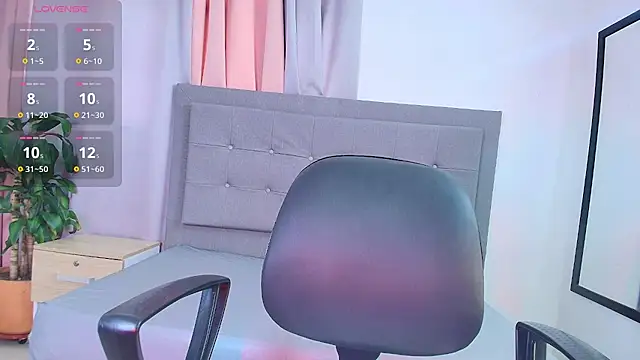 Snapshot of saray_reesee chatting on February 19, 2026, 7:55 pm saray reesee online show from February 19, 2026, 7:55 pm