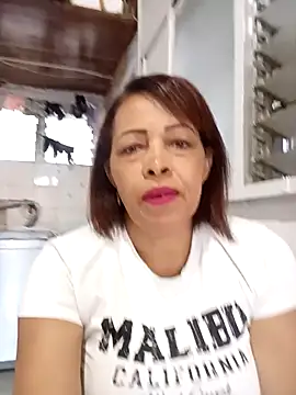 Snapshot of Jenna_01 chatting on January 7, 2026, 12:21 pm Jenna 01 online show from January 7, 2026, 12:21 pm