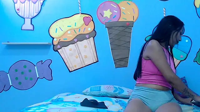 skinnysexzara18 online show from January 13, 2026, 1:42 am