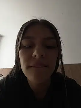 Snapshot of TaylorrHill chatting on May 1, 2026, 8:03 pm TaylorrHill online show from May 1, 2026, 8:03 pm