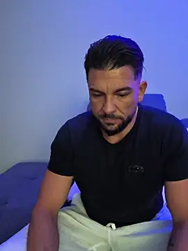 Angelo 33 online show from February 9, 2026, 8:29 pm