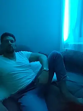 Angelo 33 online show from April 17, 2026, 6:55 pm